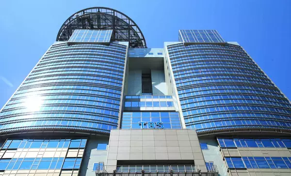 年末恒例のドラマ再放送…ん？デジャブ？「去年も一挙放送してた」「また」「何回も」「強気やな」２年連続ふてほど