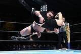 「「新日本プロレス」ウルフアロン、成田蓮との前哨戦で豪快「パワースラム」デビュー７連勝「技の精度をもっと上げていきます」…１・２９岩手全成績」の画像1