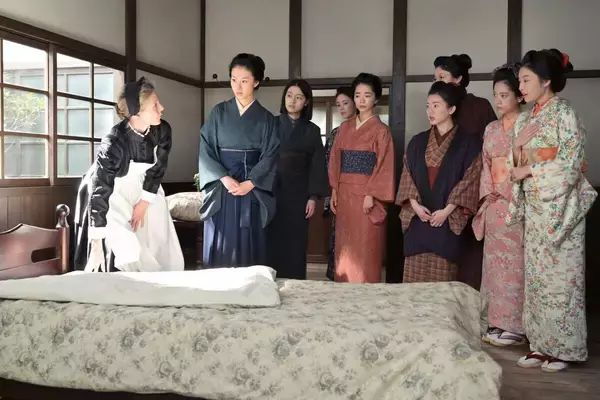 【あすの風、薫る】教師のバーンズが来日　想定外の授業で…