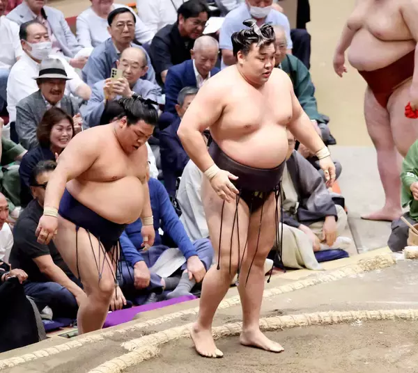 先場所優勝の霧島　自身初の初日からの５連勝　平戸海を退ける