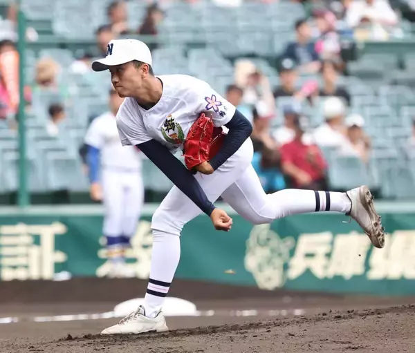 【甲子園】佐野日大・鈴木有が今大会初失点　２回に３安打３失点で逆転許す　健大高崎との“北関東ダービー”