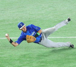 【ＤｅＮＡ】遊撃で超美技のドラ５・成瀬脩人、要因に名手・藤田一也コーチとの鍛錬　ＮＴＴ西日本での経験も奏功「社会人では一発勝負の大会が多いんで」