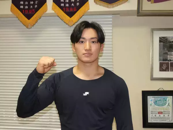 【大学野球】 プロ注目の明大・岡田啓吾　目標は巨人・吉川尚輝 「冬に守備を磨きたい」
