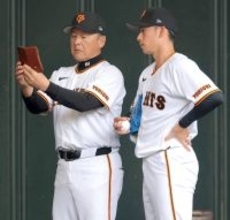 【巨人】「体が壊死した状態」板東湧梧は第２クールも魔改造…久保コーチとマンツーマン