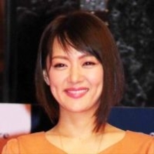 ２児の母・みかん、長女の入学式で家族ショット　ランドセルの人気カラーも報告