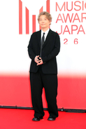 【ＭＡＪ】星野源、イメチェン金髪姿でレッドカーペット登場「内側に入ったその先に外側につながる道がある」