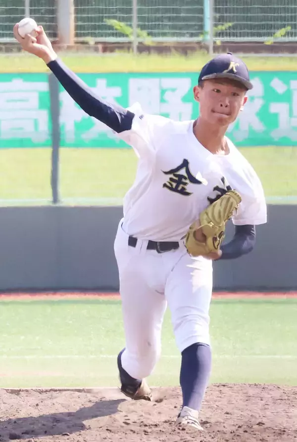 【高校野球】金光大阪が７年ぶりの４強入り　岸一希の８回４安打無失点投球に横井一裕監督「予定以上」　準決勝の相手は今春の府大会覇者・履正社…大阪大会