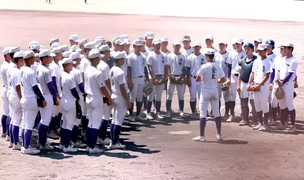 【甲子園】今大会２本塁打の天理・金本相有主将「そんなにすごい選手はいない」３６年ぶりの決勝進出へ「一つになって」健大高崎を迎え撃つ