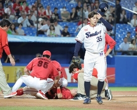 【ヤクルト】石原勇輝が危険球退場で球場騒然　勝田は動けず担架で運ばれる