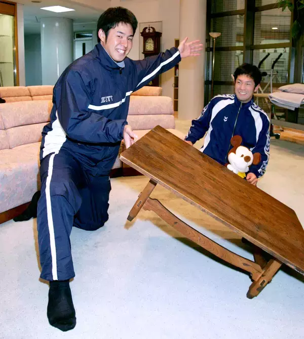 プロ野球選手の入寮時の珍持ち物アラカルト…ちゃぶ台、神棚、鹿の角！？
