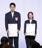 「【五輪】日本選手団の解団式　りくりゅうらはオリンピック特別賞、団長賞特別賞を受賞」の画像1