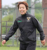 「日テレ東京Ｖクラシエ杯初優勝　大宮とのＰＫ戦まで突入する激闘制する…今季で現役引退の岩清水梓は２７タイトル目獲得　ＰＫ戦ではミラクルキックも」の画像1