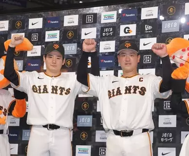 【巨人】「僕がここに立ててるのは竹丸のおかげ」「受けててスゴイ」今季初お立ち台の岸田行倫が竹丸を絶賛【ヒーローインタビュー】