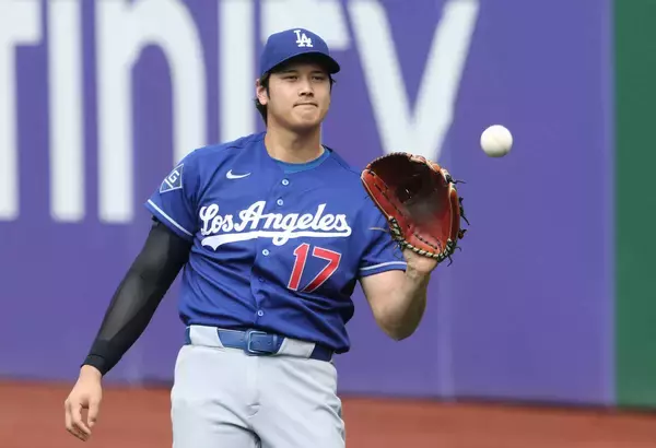 大谷翔平、２５日のツインズ戦はリアル二刀流「明日は打つよ」　ロバーツ監督明言…２登板ぶり　２児のパパとして初マウンドで８勝目狙う