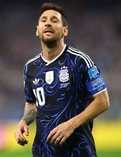 【Ｗ杯】得点王争いはメッシ６発でトップ　４得点にエムバペ、ビニシウス、ハーランドらスターぞろい…１次Ｌ終了で３２強決定