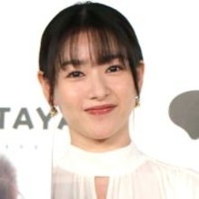 「完璧すぎる装い」桜井日奈子のグレーニット帽＆手袋あったかコーデにくぎ付け！「心があたたまります」「きれいすぎ」