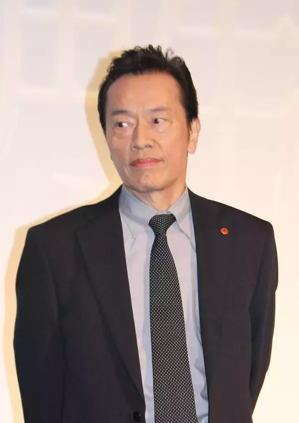 遠藤憲一「セリフ覚えが苦手」と自虐　長ゼリフ中の環境音で「さっぱり忘れちゃった」