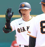 「【巨人】相手投手の暴投で先制するも…２回に吉川尚輝、三塚琉生がエラーで勝ち越し許す　２軍楽天戦」の画像1