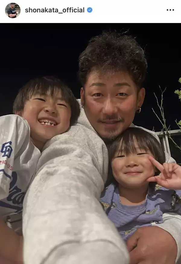 中田翔さん“まな弟子”＆２人の息子と霜降り肉でバーベキュー「Ａ５ランクのかっこよさ」「豪華」「最高のパパ」