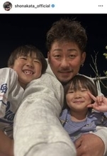 中田翔さん“まな弟子”＆２人の息子と霜降り肉でバーベキュー「Ａ５ランクのかっこよさ」「豪華」「最高のパパ」