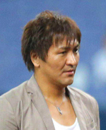 「スリムクラブ」真栄田賢「俺の組んでる足を蹴りあげたのよ」電車での出来事に物議「まず反省せよ」「本当嫌な人だよね」