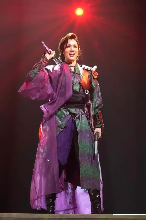 【宝塚ＯＧ訪問】元雪組トップスター・彩風咲奈「誰よりもかっこよく」　舞台「ＨｉＧＨ＆ＬＯＷ　ＴＨＥ　戦国　外伝」で海賊一家の頭領演じ、圧倒的な存在感