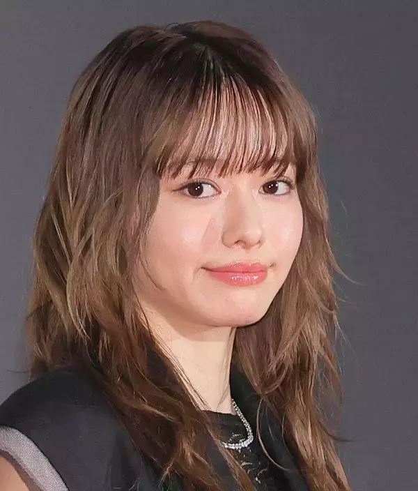 山本舞香が出産　早朝にサラリ発表…朝５時台にインスタ更新　真っ白画面にシンプル８３文字「家族で穏やかな毎日を過ごしています」