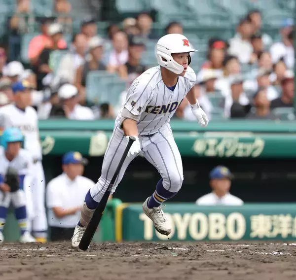 【甲子園】 憧れ「大谷翔平ルール」で躍動した健大高崎の背番号３・佐藤麻恩　６回０封＆決勝打と攻守で躍動