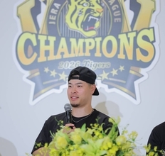 【阪神】３冠＆ＭＶＰ有力の佐藤輝明「打率が上がれば他も付随して」ＷＢＣは「いい経験だった」【優勝インタビュー】