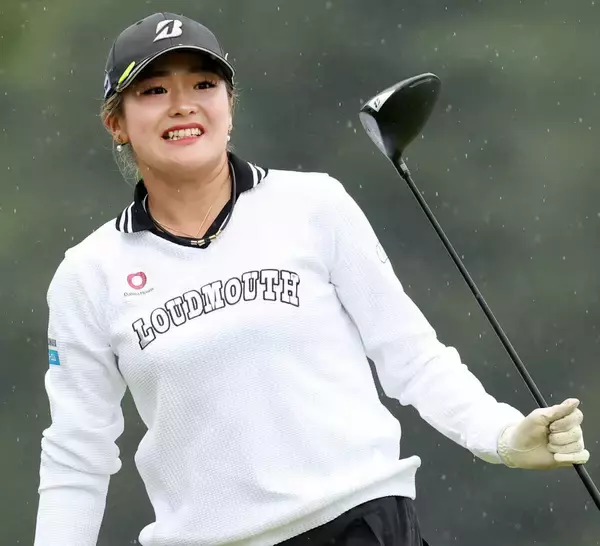 【女子ゴルフ】桑木志帆が単独首位ターン　国内外メジャー同一年制覇へ　３差２位に申ジエ　日本女子ＯＰ最終日