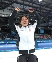 【五輪】高木菜那さん、妹・美帆を２度、涙で抱き寄せる「よく頑張ったよ、本当に」１５００Ｍで６位