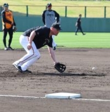【巨人】リチャードが三塁でノック　今キャンプ実戦は全て一塁も軽快な動き