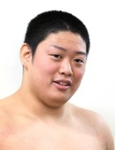 垣添、父・雷親方の化粧まわしで新序出世披露に臨む「感慨深い」