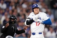 大谷翔平がまさかの今季初途中交代　４打席目に代打ラッシングが宣告…右手に死球直撃、苦悶の表情　翌日は二刀流登板予定も