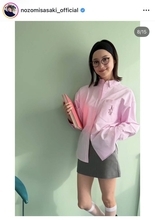 佐々木希、ベッドでまったり！超ミニ姿も「恋しちゃいそう」「ずっと天使」「少女みたいで可愛すぎ」