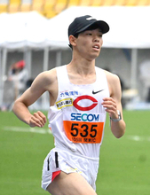 ５０００ｍで「日本一速い主務」中大の山崎草太がペースメーカー　関東学生網走記録会