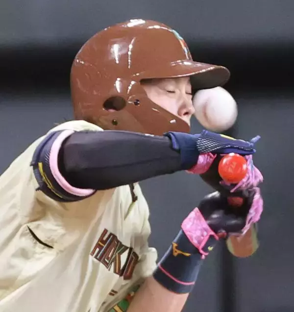 【日本ハム】左手中指負傷の田宮裕涼は打撲　登録は抹消せず新庄剛志監督「大丈夫大丈夫、骨折してなかったんで」