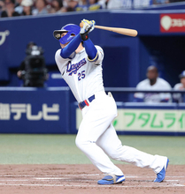 【中日】石川昂也、先制２ラン！勝てば５位再浮上の一戦　"お得意様"広島戦で３年ぶり２ケタ王手　８・２０広島戦以来の９号