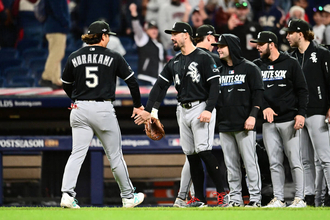 ２１年ぶりのリーグ優勝決定シリーズへ…ホワイトソックスが“全勝突破”に王手　反撃タイムリーの村上宗隆「チャンスが少ないのは分かっていた」