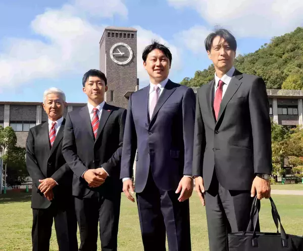 【広島】新井貴浩監督、次代の正捕手候補のドラ２・西野啓也に指名あいさつ「映像もそうですけど、じかで彼のプレーをたくさん見ている」長男が関学大内野手で関西学生リーグに精通