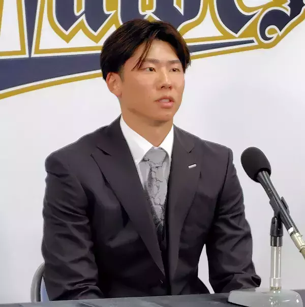 【オリックス】曽谷龍平が１７００万円増の５５００万円でサイン「引っ張っていける存在になりたい」プロ３年目で自己最多８勝
