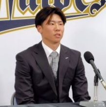 【オリックス】曽谷龍平が１７００万円増の５５００万円でサイン「引っ張っていける存在になりたい」プロ３年目で自己最多８勝