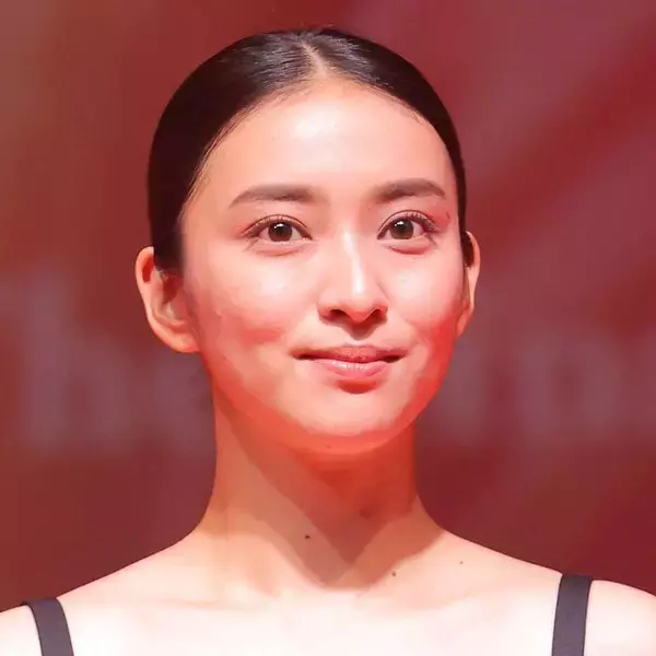 第３子出産した武井咲の最新姿「びっくり」「ありえん」「驚き」「ママになって」夫・ＴＡＫＡＨＩＲＯも反応