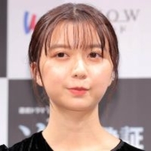 上白石萌歌「ふゆがすき」耳まですっぽり入ったグレーのニット帽姿が可愛い！「雪降った日のファッションもかわいすぎます！！」