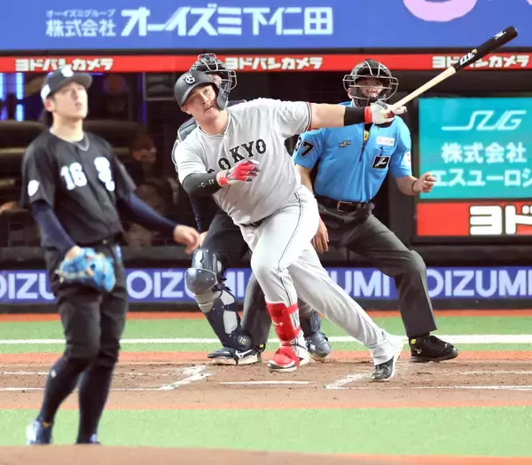 巨人・リチャード、今季初打席初スイング弾を支えた岡本からのエール「これから世界と戦う前に…。マジでうれしかったです」