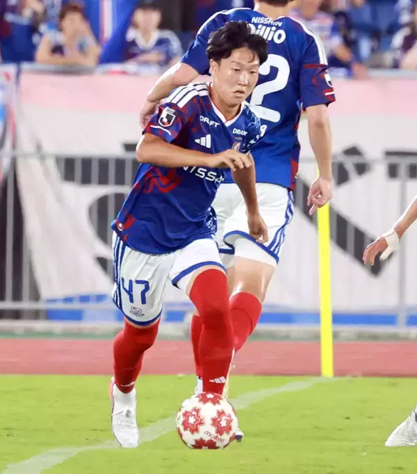 【天皇杯】横浜ＦＭの１６歳三井寺真、後半１８分から出場　５９歳三浦知良はベンチから出番を待つ