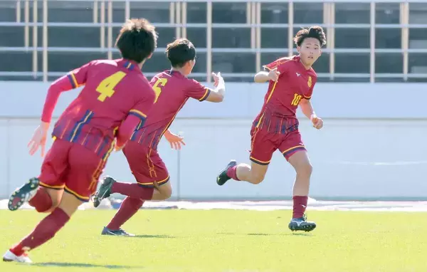 【高校サッカー】神戸弘陵が前回王者・前橋育英を撃破　車いすラグビーパリ金の池透暢を父に持つ池壱樹が２発