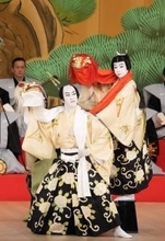 尾上右近＆尾上眞秀「親が歌舞伎俳優ではない者同士の連獅子」勇壮で華麗な毛振りに歌舞伎座が熱狂