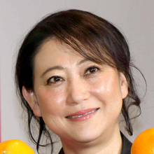 ピザ屋店員・西尾一男の仕事の合間も無駄にしない「スキマ体操」に「脇から音なりそう」「元気だね～」友近が公開