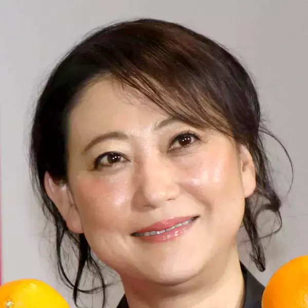 ピザ屋店員・西尾一男の仕事の合間も無駄にしない「スキマ体操」に「脇から音なりそう」「元気だね～」友近が公開